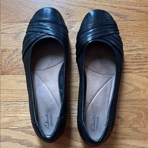 Clarks Women's Elegant Black Flats
